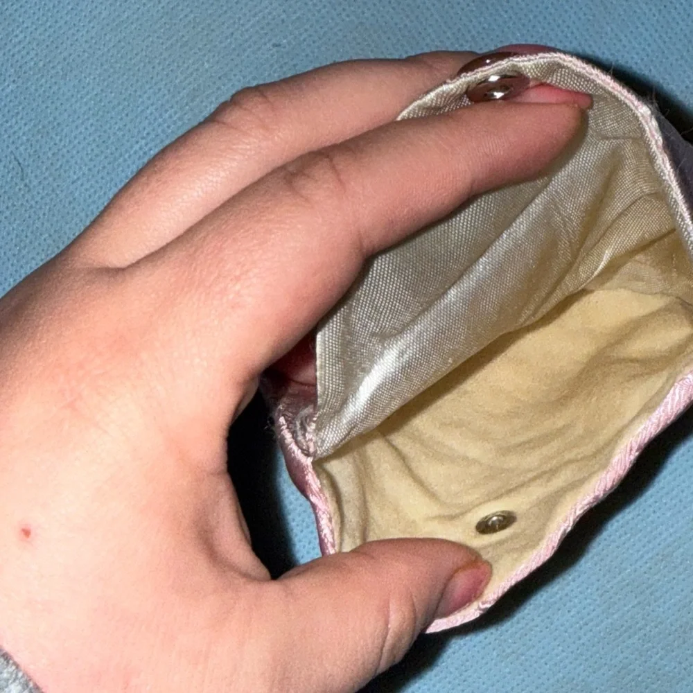 Elegant Pink Floral Women's Bag - Picture 4 of 4